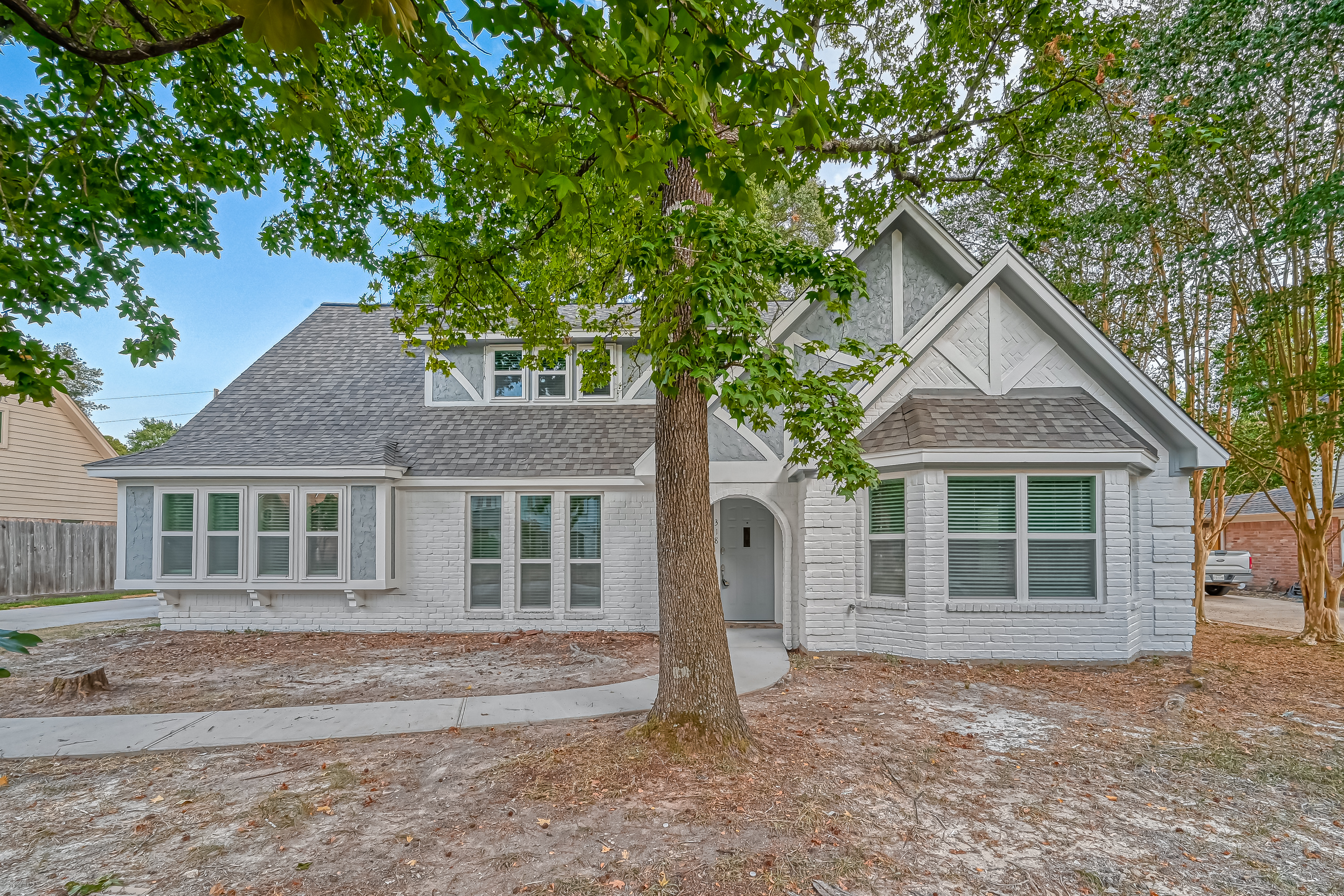 318 Pine Manor Drive